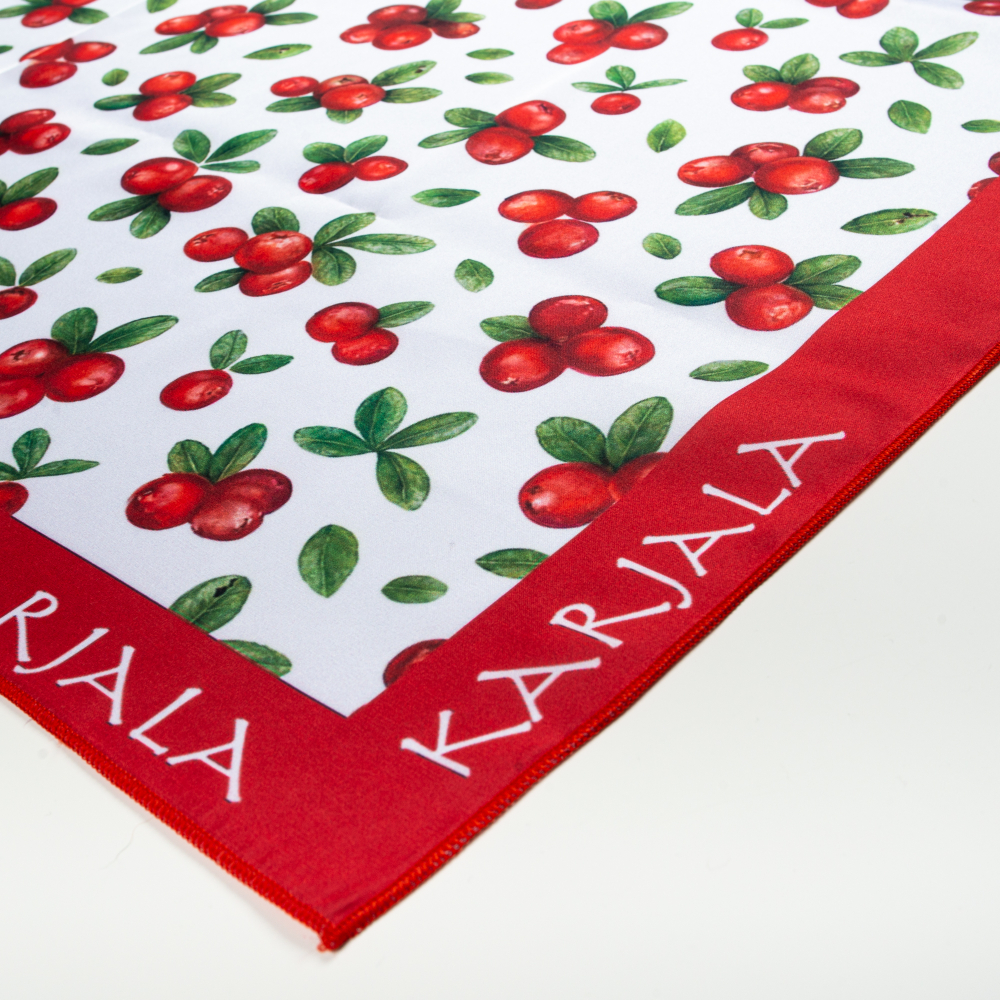 Шейный платок «Карельская брусника», 70×70 см