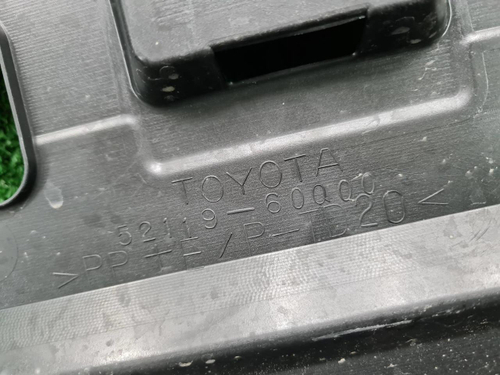 Бампер передний Toyota Land Cruiser 300 (21-нв)