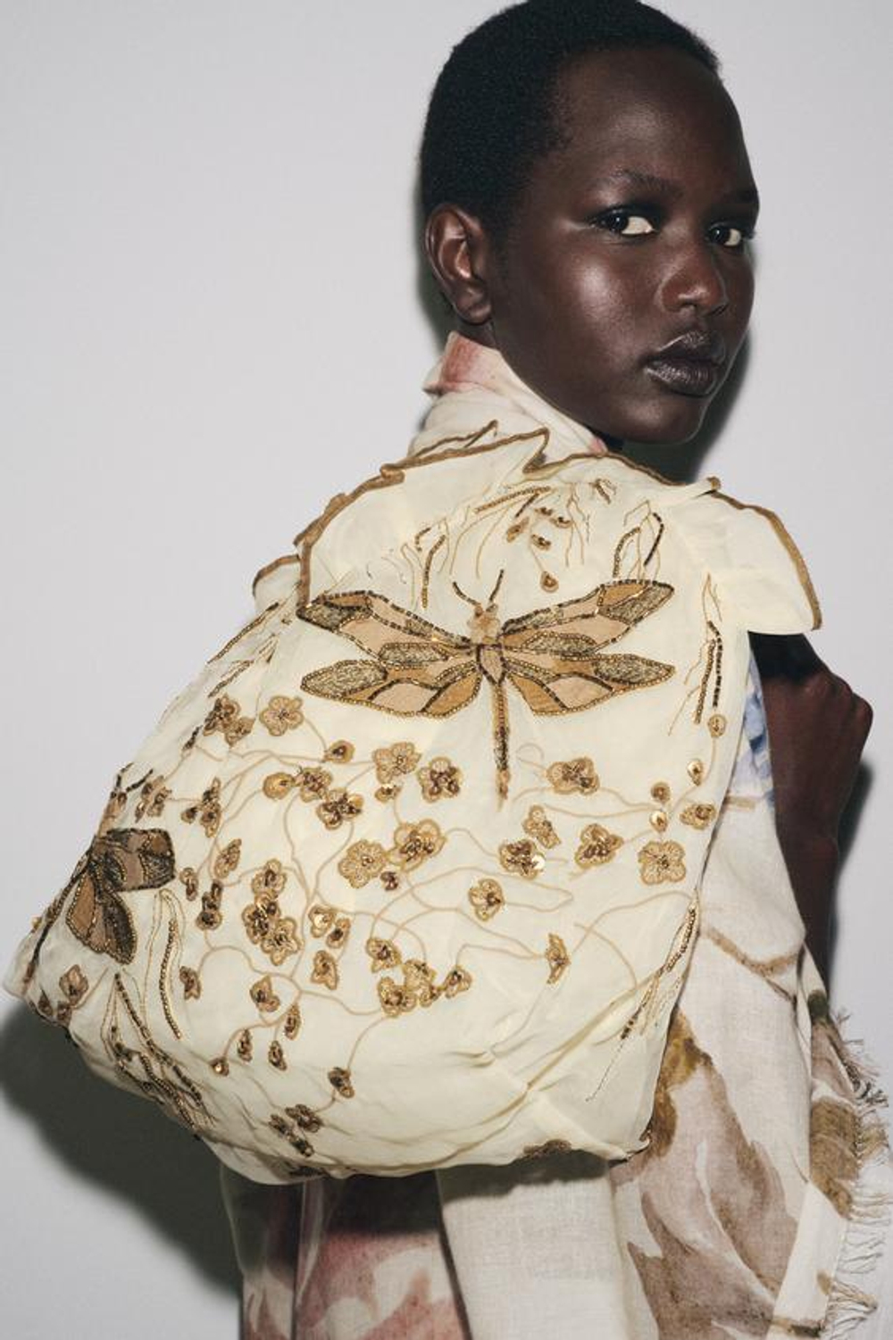 ZARA СУМКА-ШОПЕР С ВЫШИВКОЙ, ЗОЛОТИСТЫЙ