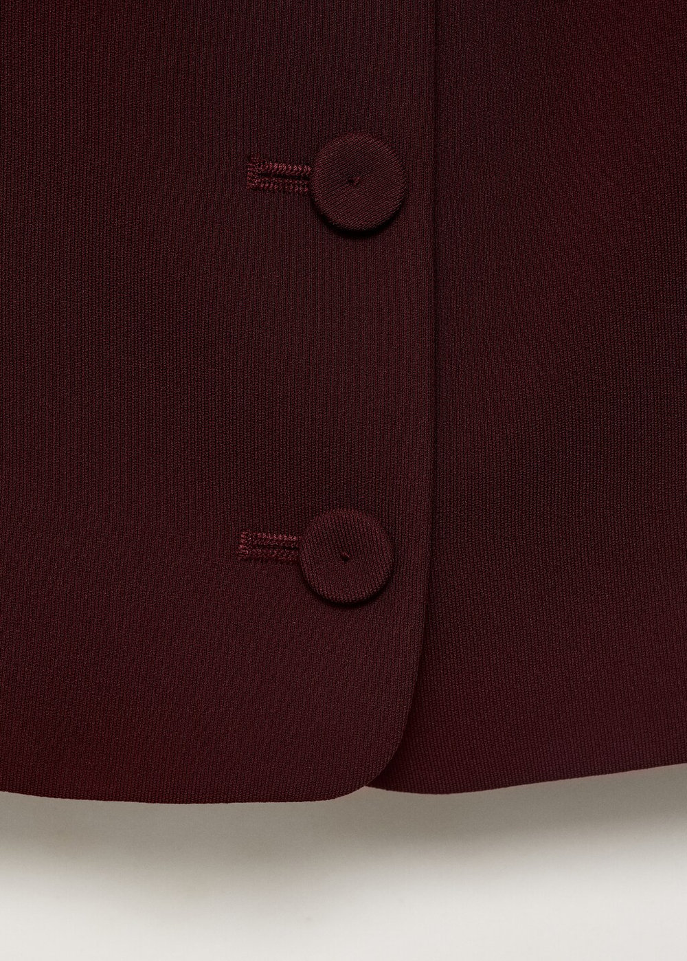 Костюмный жилет с пуговицами