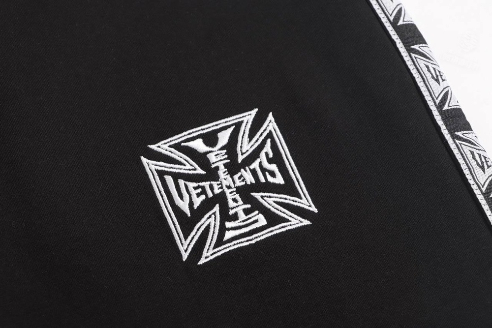 Спортивные штаны Vetements