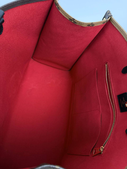 Сумка Louis Vuitton OnTheGo