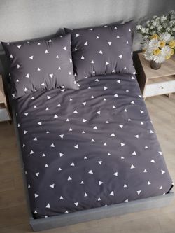 Постельное белье Полисатин Мечта "Paper" евро Наволочка 50х70 см 2 шт Простынь на резинке 180x200 см Пододеяльник 200x215 см