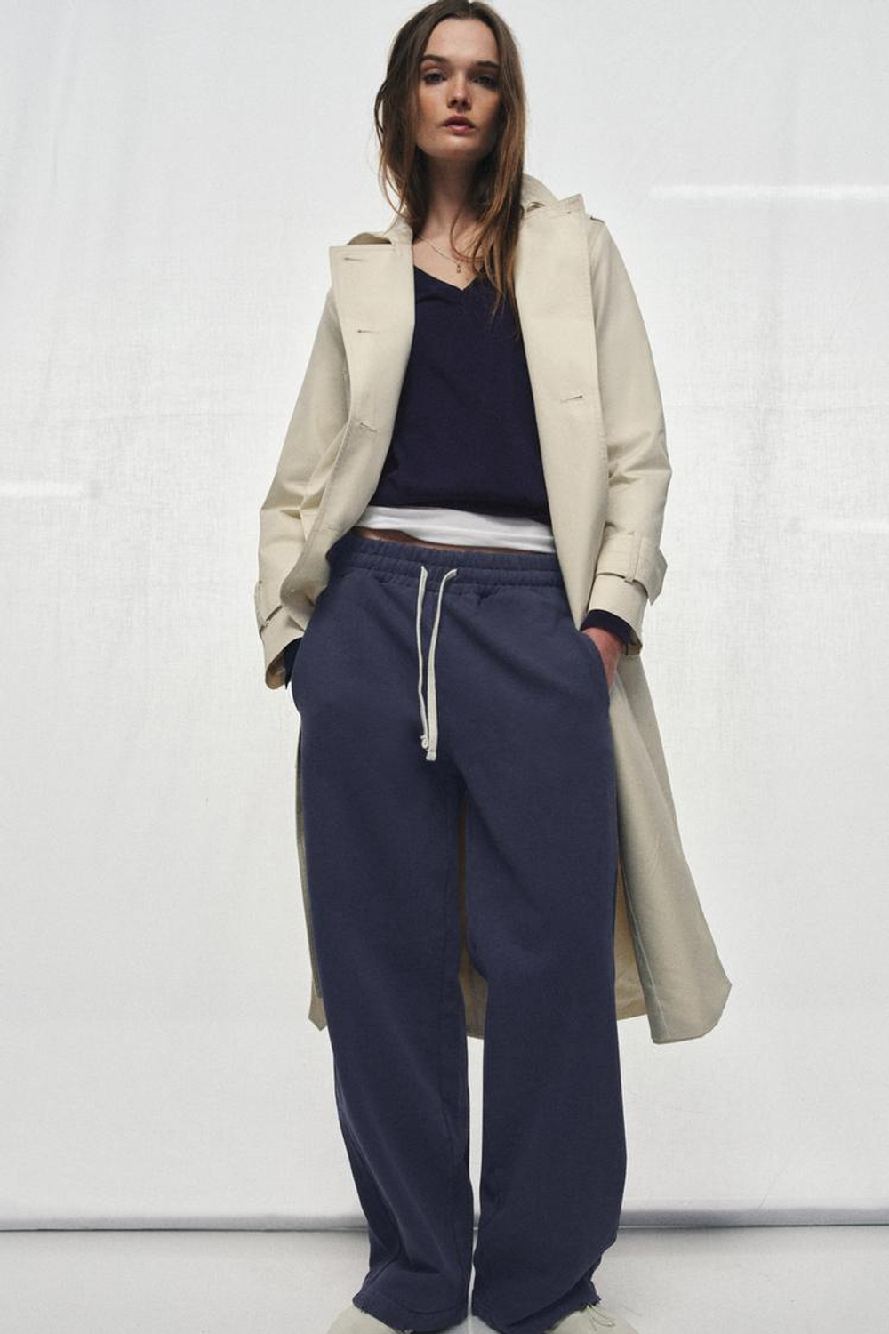 ZARA ДЖЕМПЕР ИЗ ТОНКОГО ТРИКОТАЖА С V-ОБРАЗНЫМ ВЫРЕЗОМ, ЧЕРНИЛЬНО-СИНИЙ