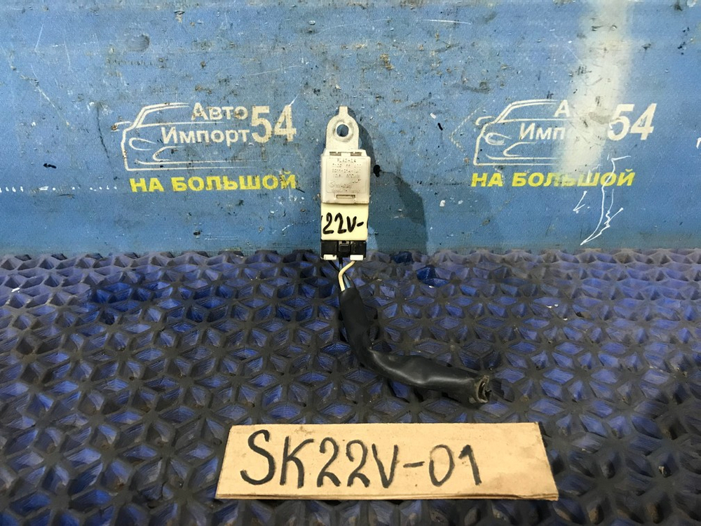 Реле поворотов MAZDA BONGO 2002
