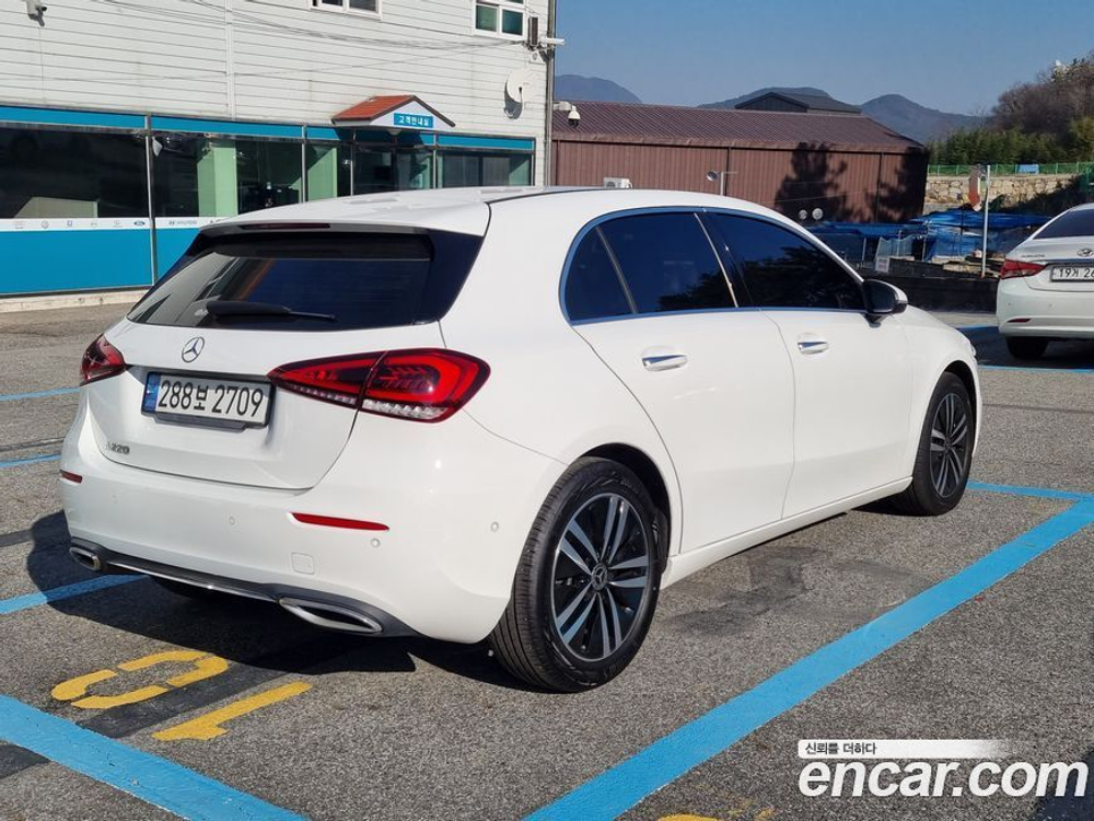 Mercedes-Benz A-Class W177 A220 Hatchback (12.2022)