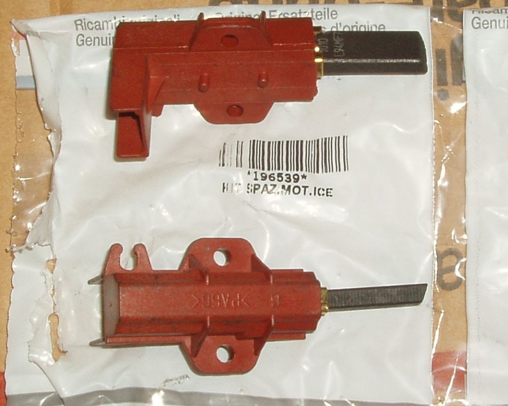 Щетки для электродвигателя стиральной машины Indesit (Индезит) компл. 2 шт. - 142207, 273898, 196539