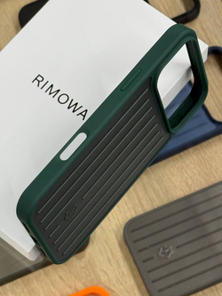 Чехол на iPhone 17 Pro Max Rimowa