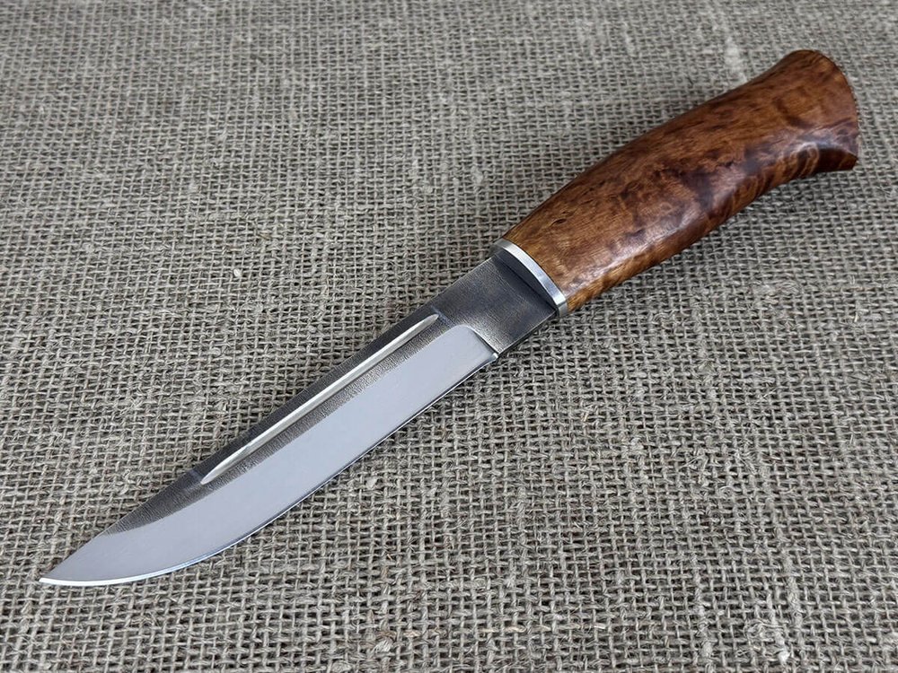 Финский нож Леуку, рукоять мореная карельская берёза