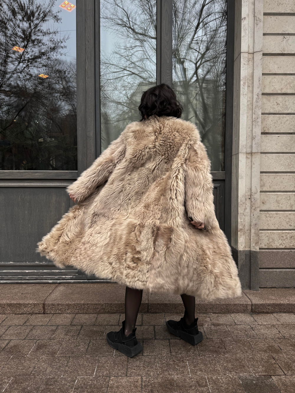 Дубленка двусторонняя Тиградо бежевая удлиненная