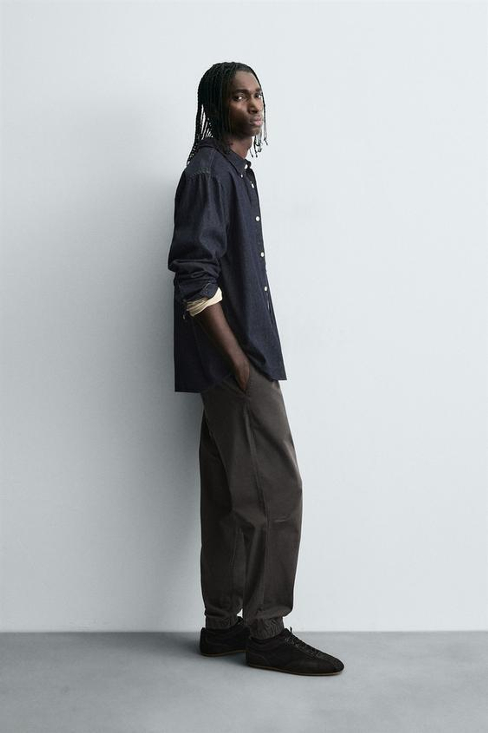 ZARA ЗАУЖЕННЫЕ БРЮКИ-ДЖОГГЕРЫ, ТЕМНО-СЕРЫЙ