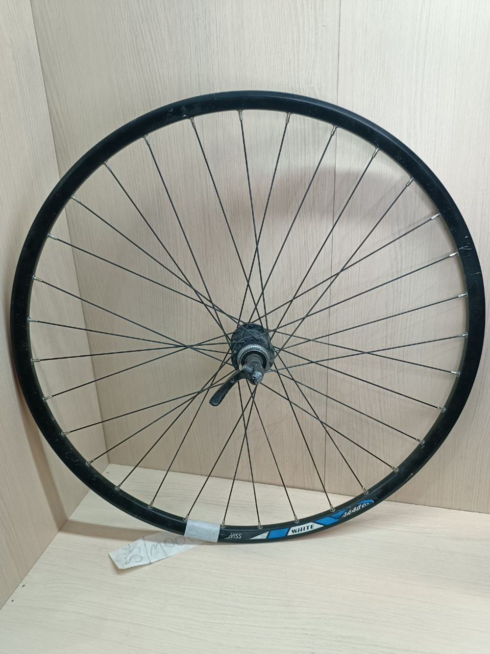 Колесо для велосипеда DT Swiss White 44D 27.5" (заднее)