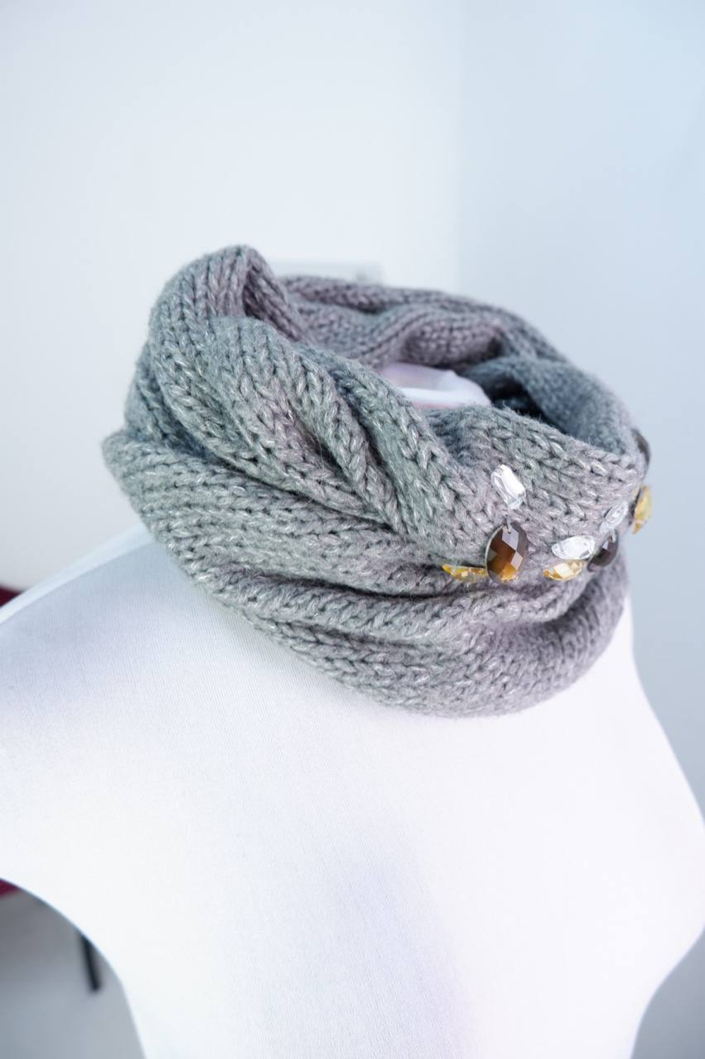 Снуд Pieces с украшением