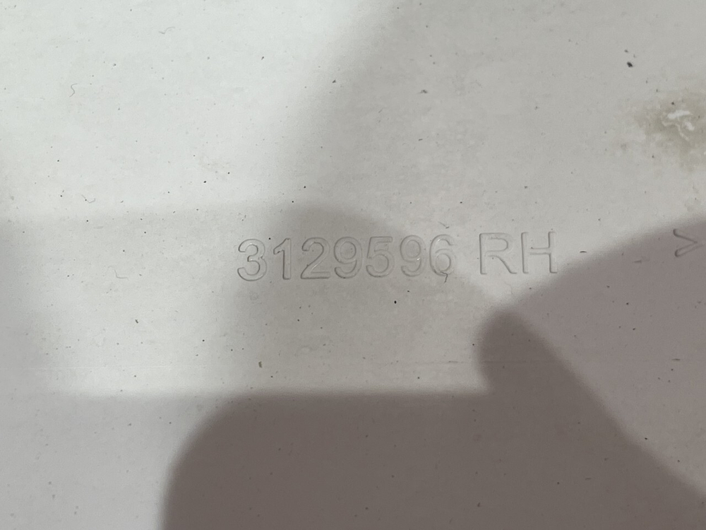 Корпус подножки правый 2023г.