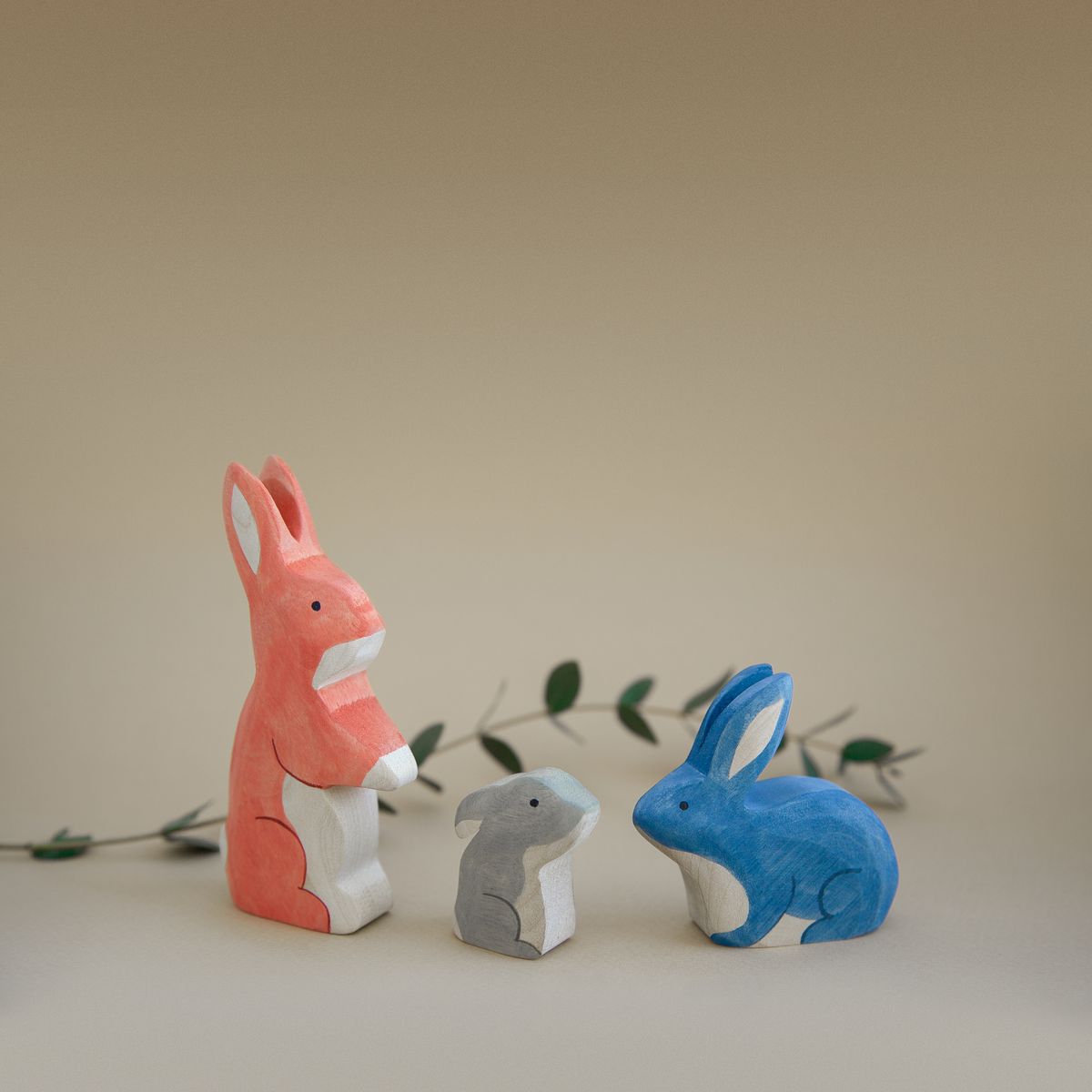 Плюшевые зайцы. Купить плюшевого зайца в подарок к цветам с доставкой по Москве