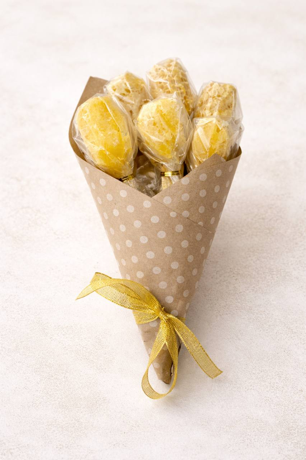 Букет из сотового меда , 180-230 гр, Алтайский край, урожай 2025г.