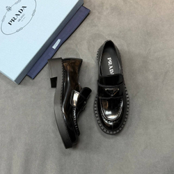 Лоферы Prada