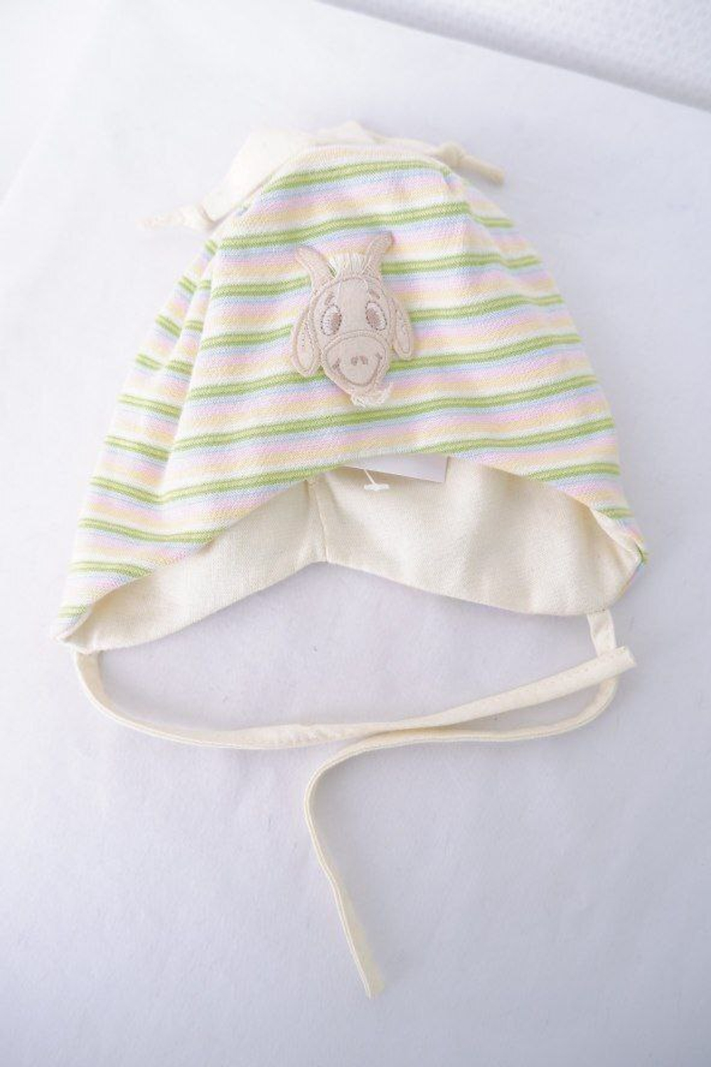 Шапка-чепчик красивая в полоску на 0-3 месяца