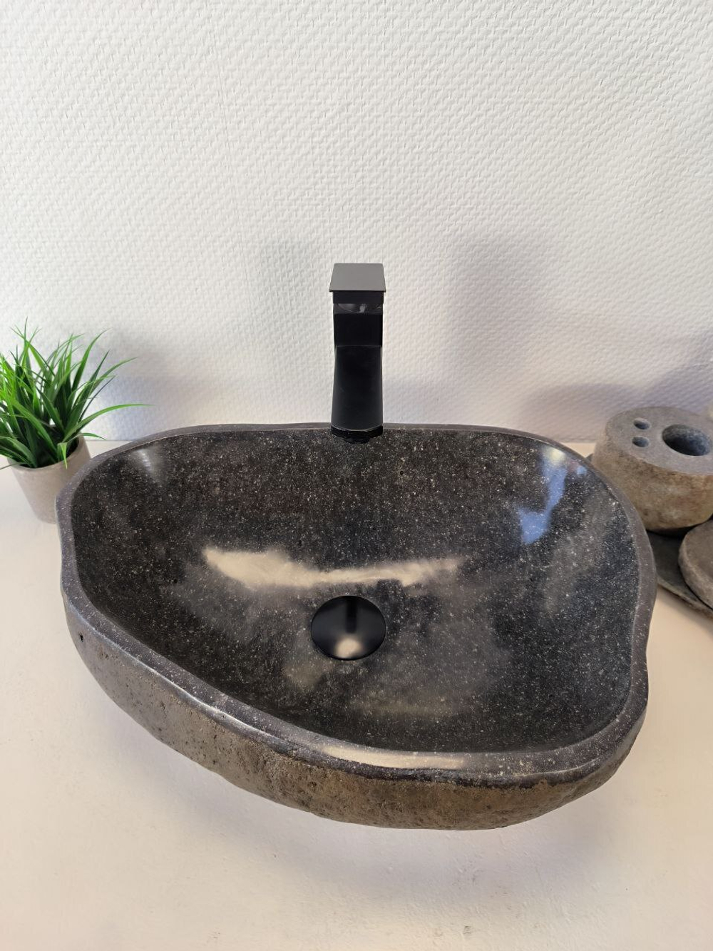 Раковина из речного камня RS-65968 49х34х15 из натурального камня