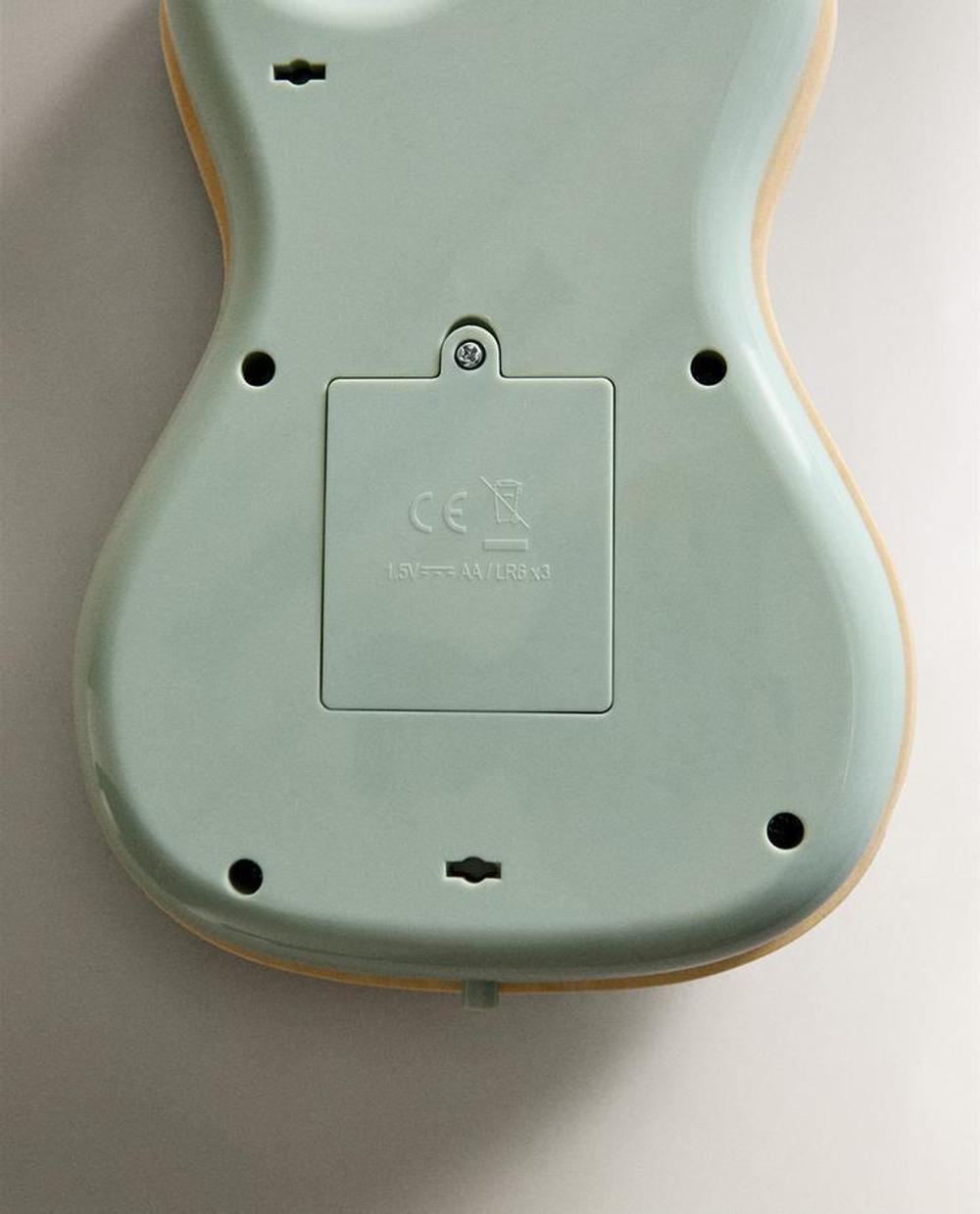 ZARA HOME ДЕТСКАЯ ЭЛКТРОННАЯ БАС-ГИТАРА, РАЗНОЦВЕТНЫЙ