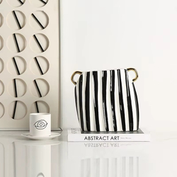 Ваза Vertical line vase B