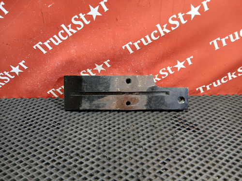 Кронштейн задней рессоры правый 2023г