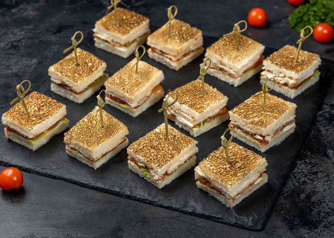 Мини-сэндвич с курицей, 12 шт.