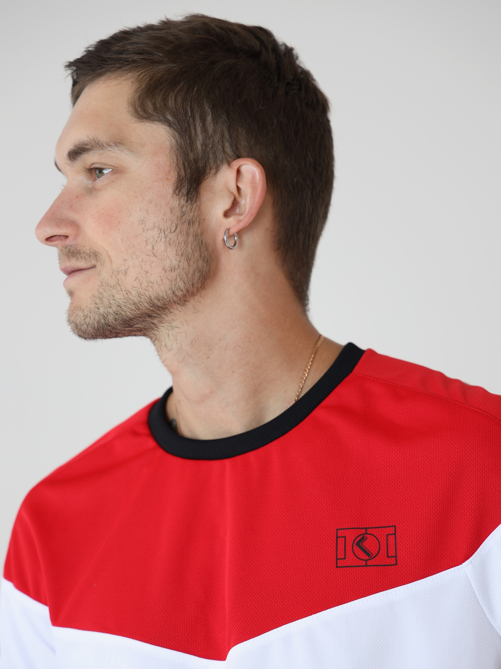 футболка спортивная город горький красный белый