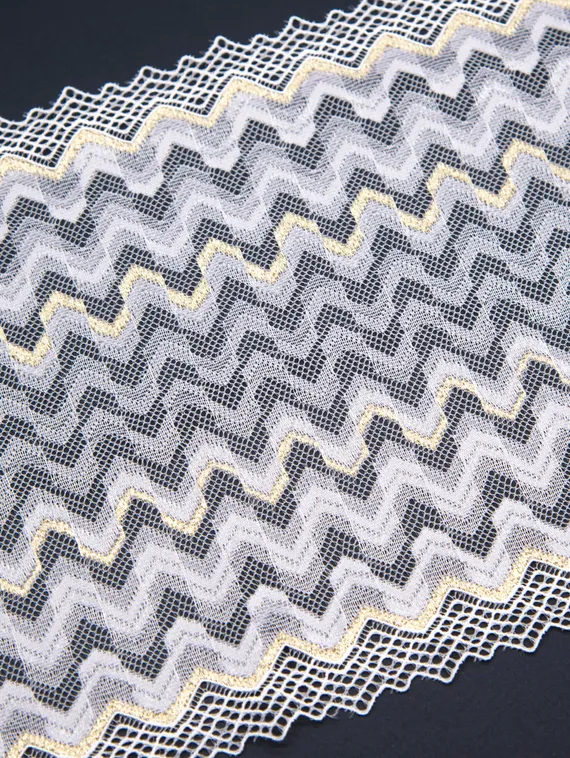268 Кружево эластичное 19 см, Италия, пудра/золото