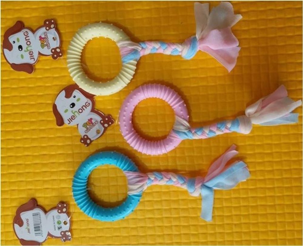 Игрушка для собак "Кольцо с косичкой" Twik