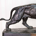 Кабинетная скульптура «Идущий лев»