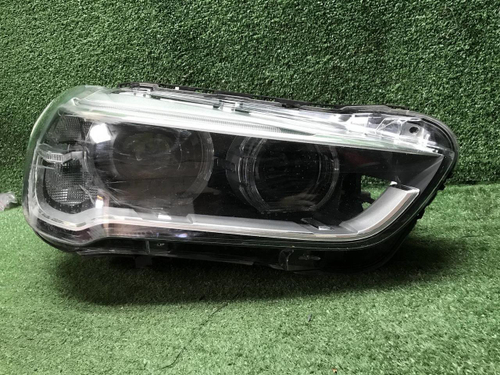 Битая Фара правая BMW X1 F48 (2015-2019) LED