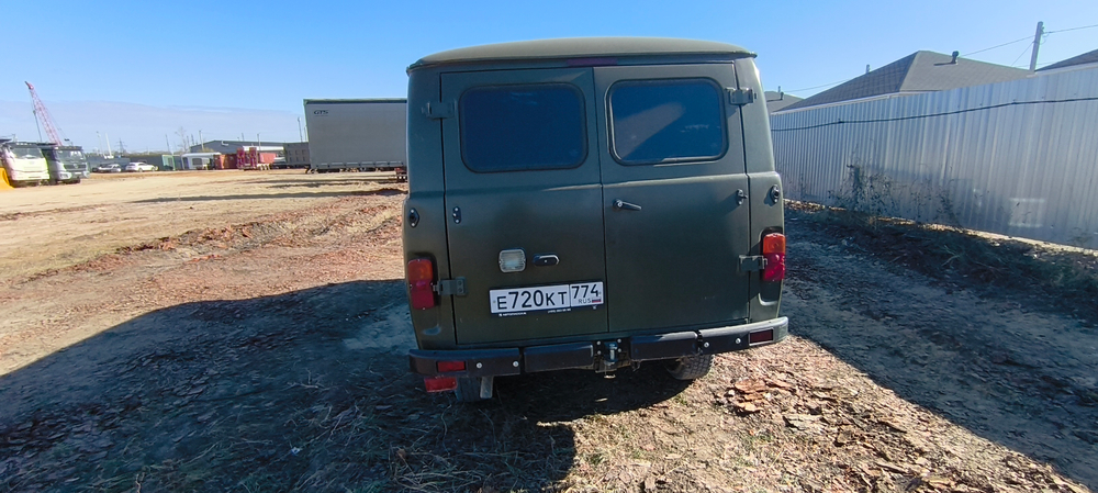 UAZ 3909* Грузопассажирский 390995-04 (без ABS, Бензиновый, 2,7 л, 112 л.с.)