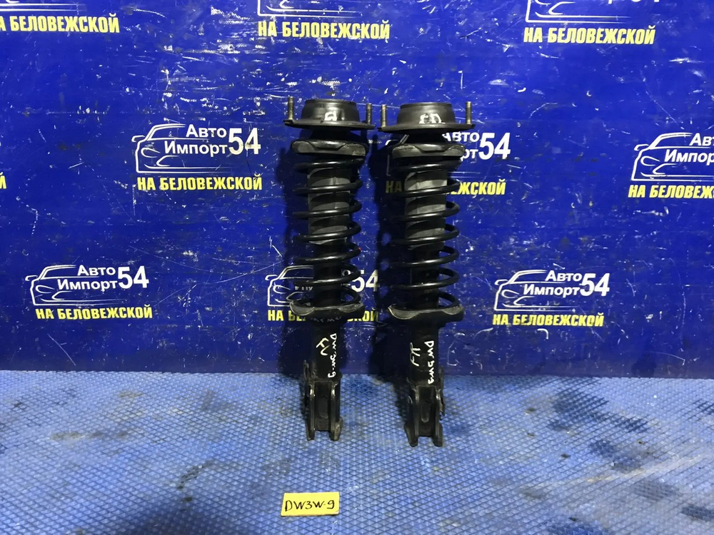 Стойка передняя правая MAZDA DEMIO 2000