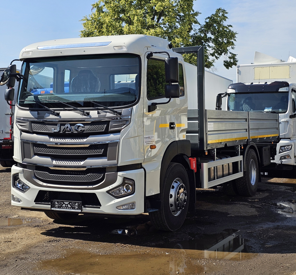 JAC N200 SHORT бортовой грузовик