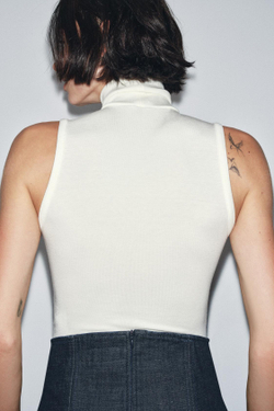 ZARA БАЗОВОЕ БОДИ С ВЫСОКИМ ВОРОТНИКОМ, ЭКРЮ