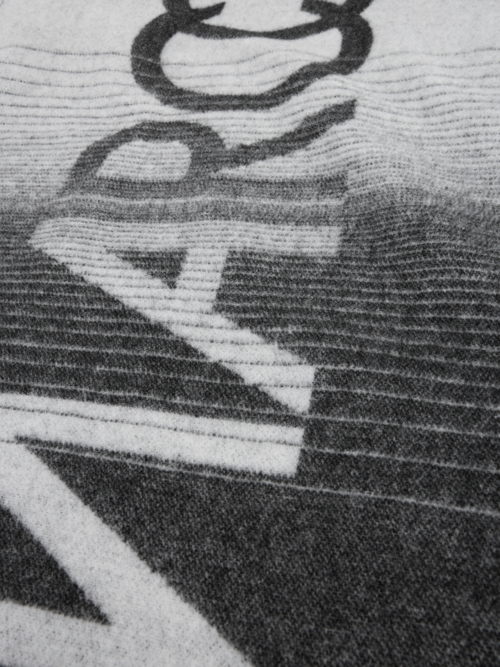 Шарф из шерсти