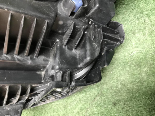 Фара правая Geely Tugella (2019-2024) LED