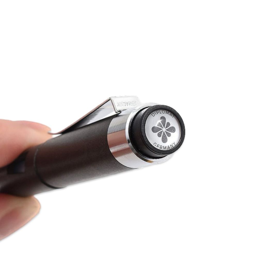 Перьевая ручка Diplomat Magnum John Doe с пером F (D40906023) 5