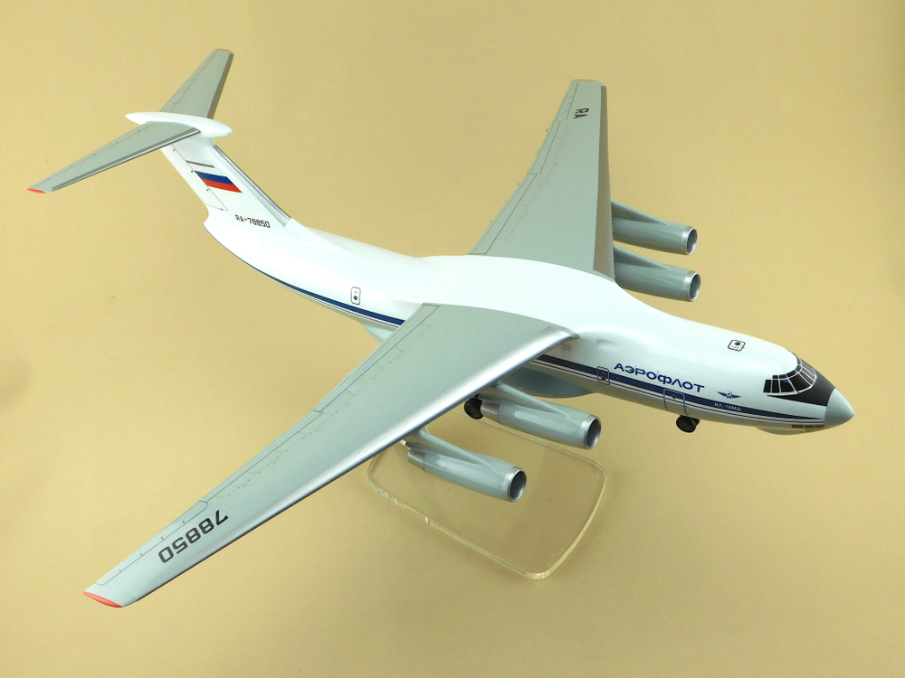 Модель самолета Ил-76МД (М1:100, АЭРОФЛОТ, RA-78850, шасси)