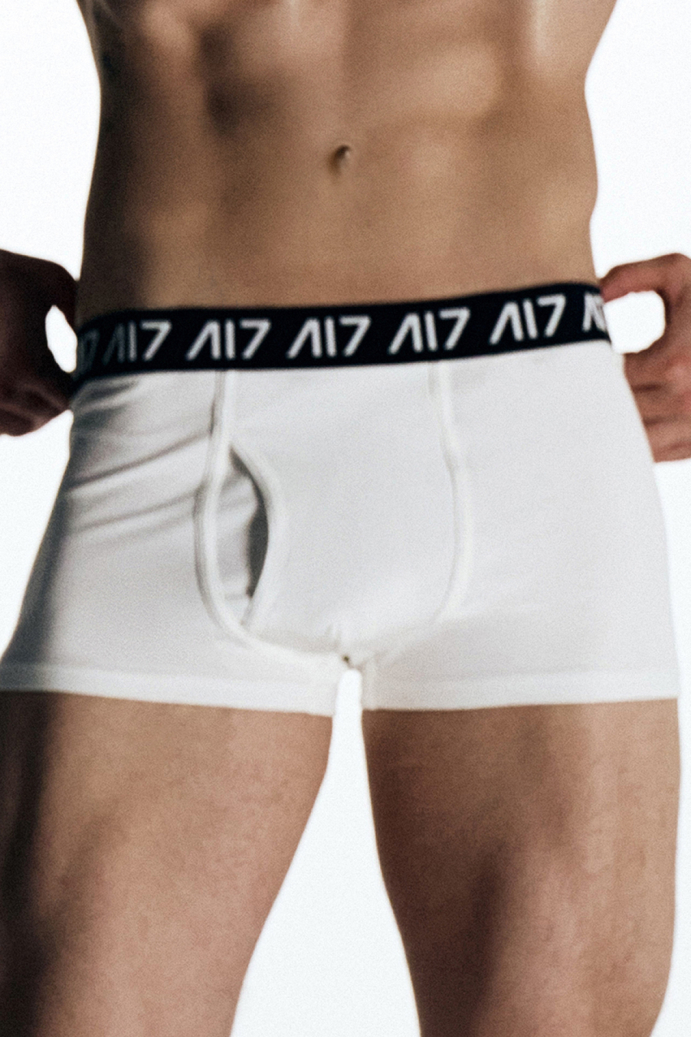 Боксеры черные и белые