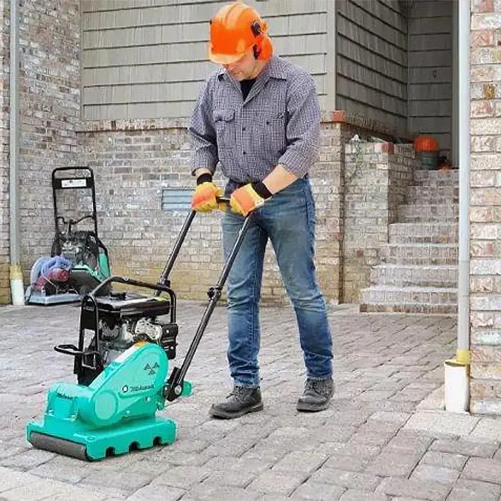 Caiman MVB-85H виброплита бензиновая