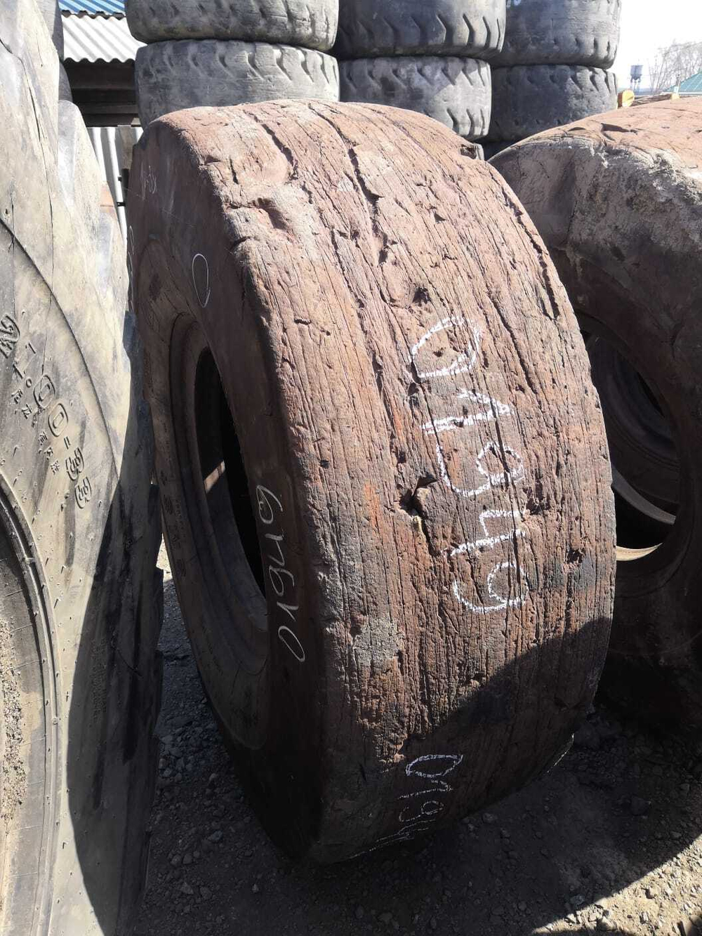 17.5R25 HILO SMS+ шина б/у