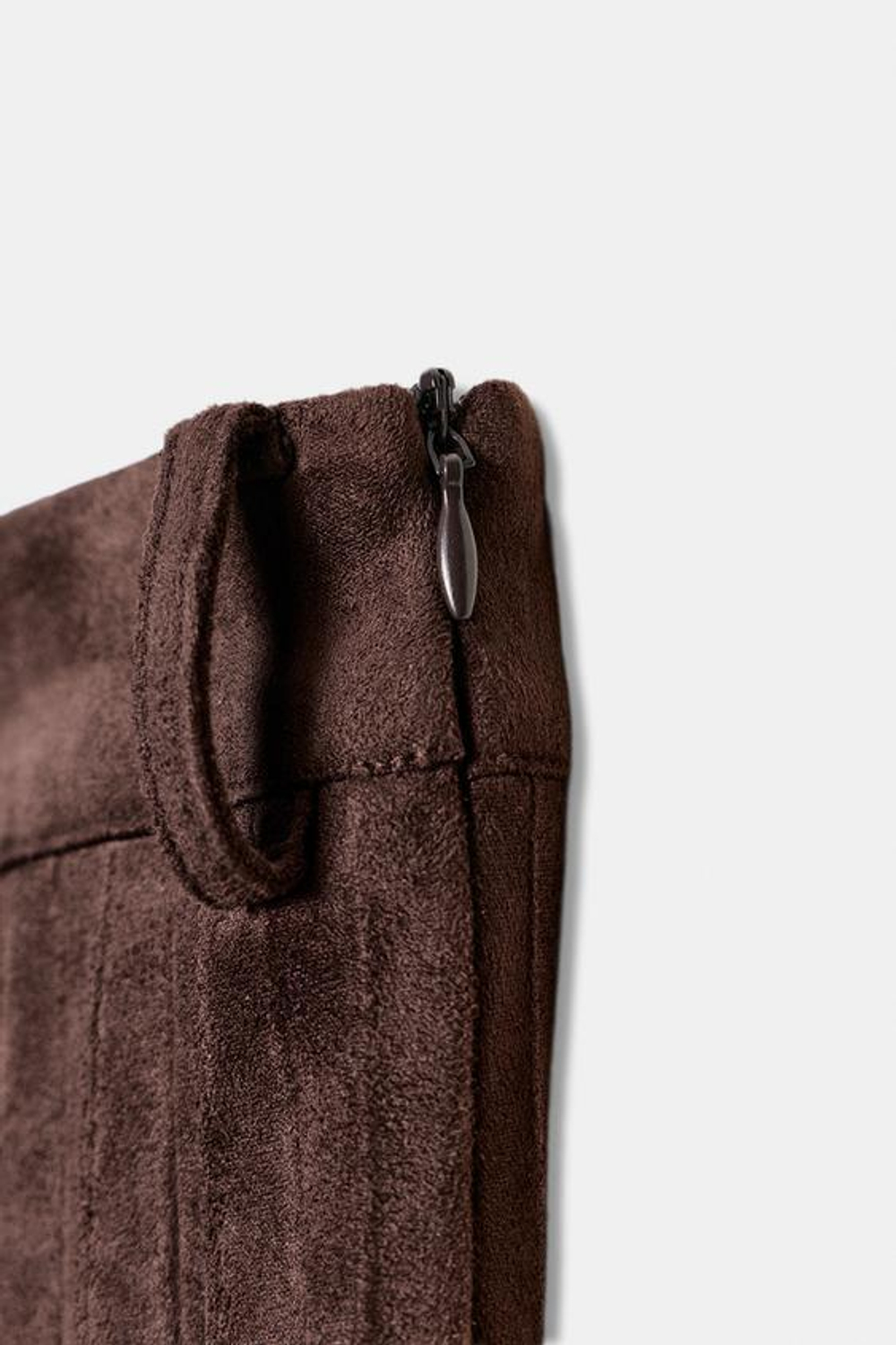 ZARA ПЛИССИРОВАННАЯ ЮБКА МИДИ ИЗ ИСКУССТВЕННОЙ ЗАМШИ С РЕМНЕМ, ТЕМНО-КОРИЧНЕВЫЙ