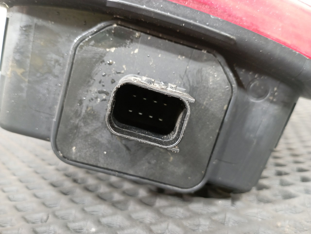 Фонарь задний правый 2018г.