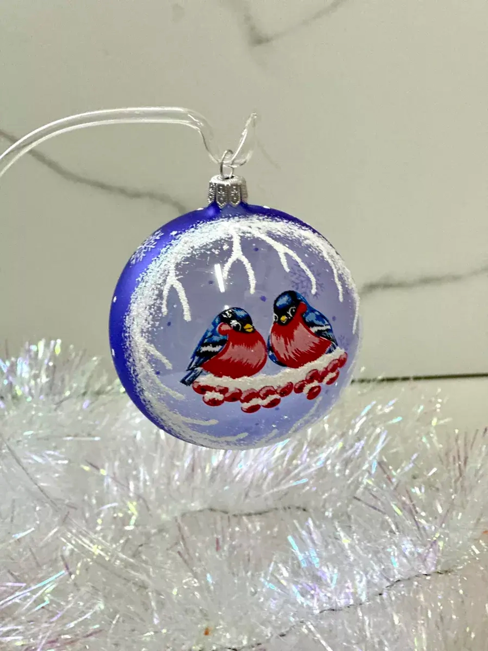 Елочный шар Снегири 7.5 см