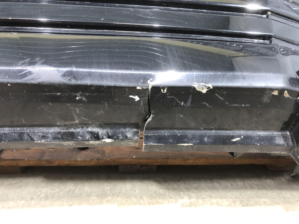 Бампер передний Executive 2020 Land Cruiser 200 БУ Оригинал PZ32160241