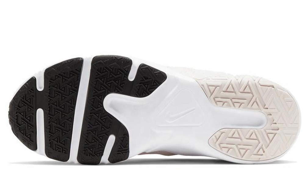 Кроссовки Nike Legend Essential (Женская размерная сетка)
