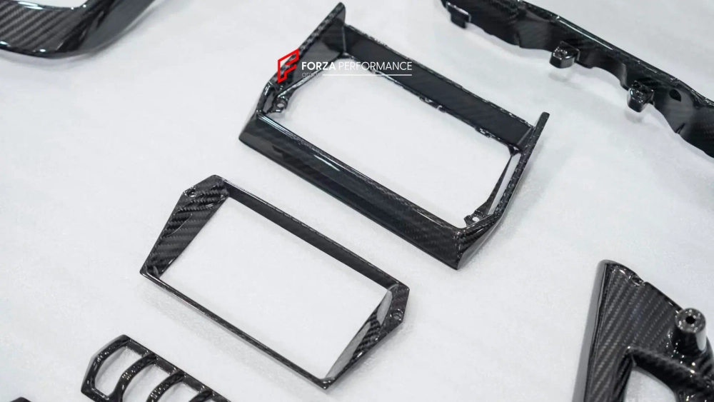 Карбоновый интерьерный комплект для Lamborghini Urus 2018+ Ламборгини Урус