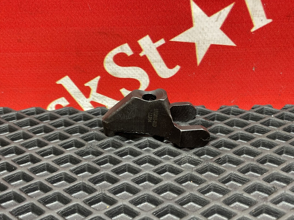 Кронштейн форсунки двигателя 2023г.